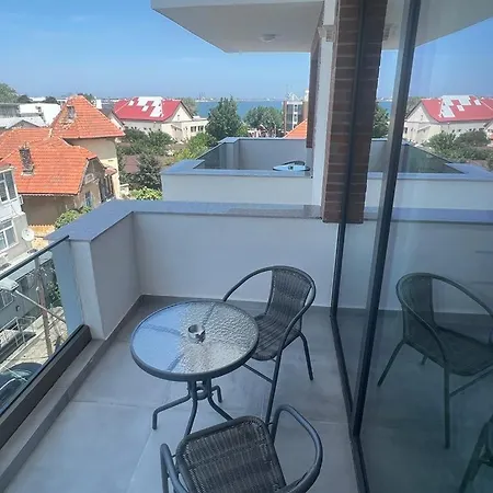 Aparthotel Popdan By The Sea 4*