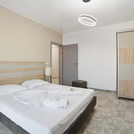 Aparthotel Popdan By The Sea